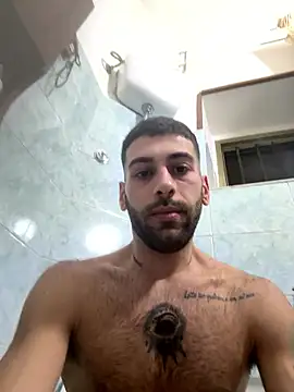 Snapshot of Enzoblood1 chatting on January 19, 2:04 am Enzoblood1 online show from January 19, 2:04 am