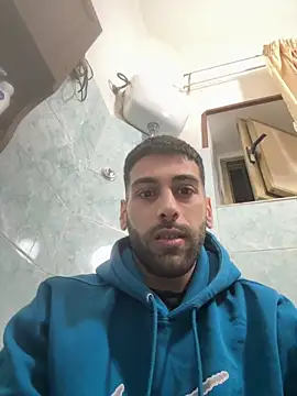 Snapshot of Enzoblood1 chatting on February 3, 1:04 am Enzoblood1 online show from February 3, 1:04 am