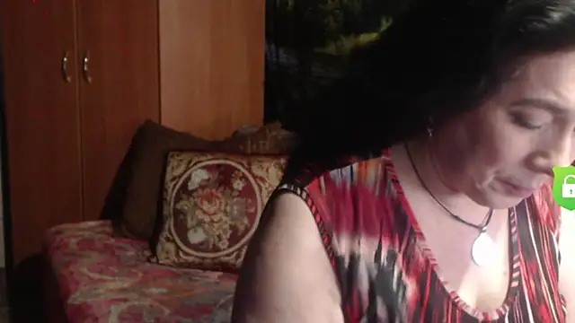 Snapshot of RositaSky chatting on February 8, 11:33 am RositaSky online show from February 8, 11:33 am