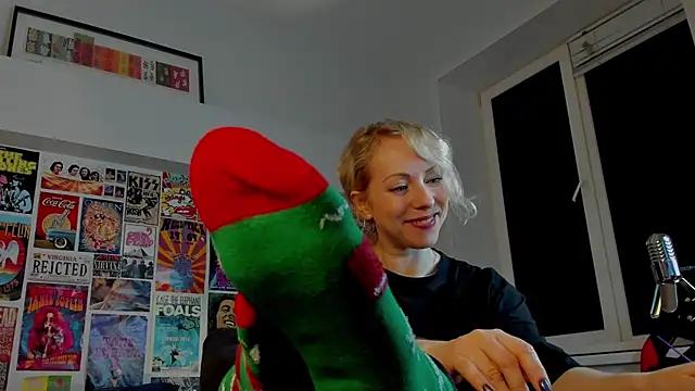 LylithSkye online show from January 4, 11:54 am