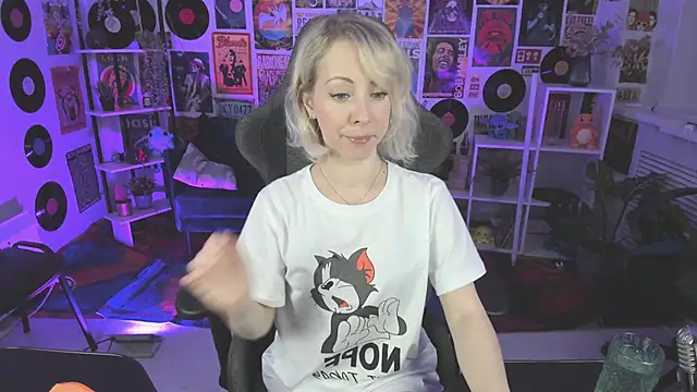 LylithSkye online show from January 23, 11:37 am