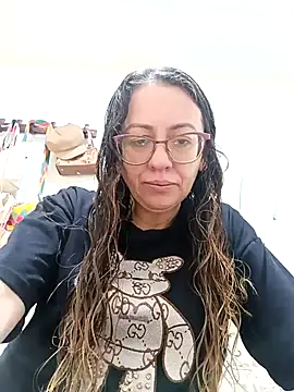 miss hanna07 online show from May 2, 2:55 pm