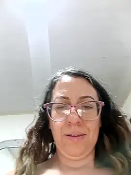 Snapshot of miss_hanna07 chatting on May 7, 3:34 am miss hanna07 online show from May 7, 3:34 am