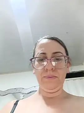 Snapshot of miss_hanna07 chatting on May 21, 3:24 am miss hanna07 online show from May 21, 3:24 am