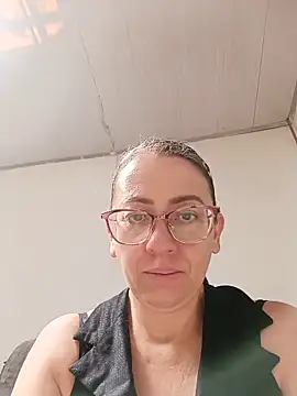 Snapshot of miss_hanna07 chatting on June 11, 3:10 pm miss hanna07 online show from June 11, 3:10 pm