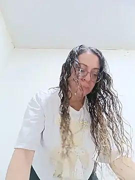 Snapshot of miss_hanna07 chatting on June 19, 6:12 pm miss hanna07 online show from June 19, 6:12 pm