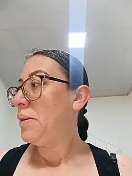 Snapshot of miss_hanna07 chatting on June 27, 4:56 pm miss hanna07 online show from June 27, 4:56 pm