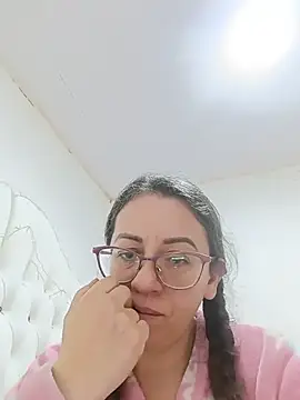 Snapshot of miss_hanna07 chatting on July 12, 2:41 pm miss hanna07 online show from July 12, 2:41 pm