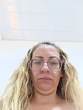 Snapshot of miss_hanna07 chatting on July 31, 1:54 pm miss hanna07 online show from July 31, 1:54 pm