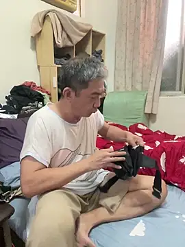 YuHsuant online show from March 12, 6:51 am