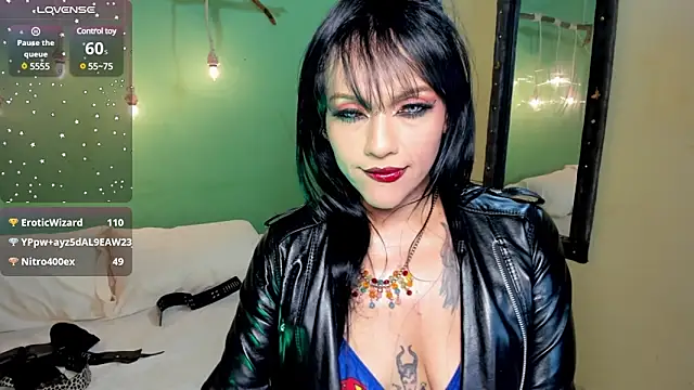 Snapshot of angelina_james_ chatting on March 8, 11:16 am angelina james online show from March 8, 11:16 am