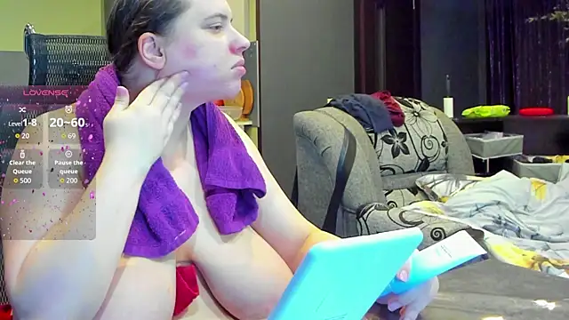 1lindsey1 online show from September 20, 3:13 pm