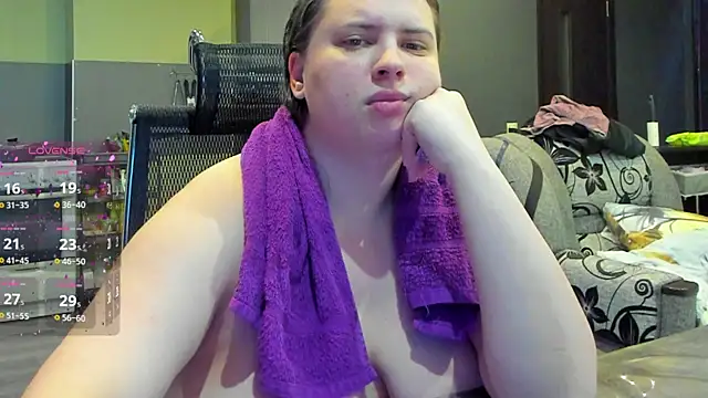 Snapshot of 1lindsey1 chatting on October 1, 12:44 pm 1lindsey1 online show from October 1, 12:44 pm