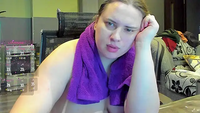 Snapshot of 1lindsey1 chatting on October 2, 12:34 pm 1lindsey1 online show from October 2, 12:34 pm