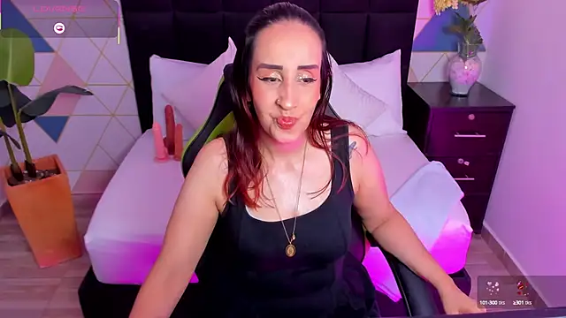 Snapshot of jadde13_ chatting on September 16, 7:48 pm jadde13 online show from September 16, 7:48 pm