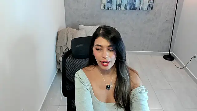 Snapshot of gia_watsonn chatting on July 22, 6:32 pm gia watsonn online show from July 22, 6:32 pm