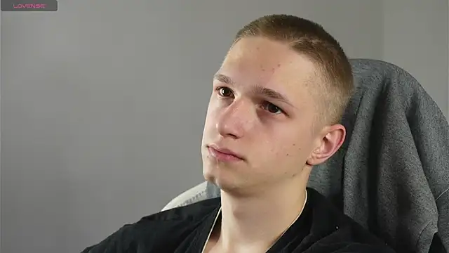 dustyn fox online show from February 19, 2:23 pm