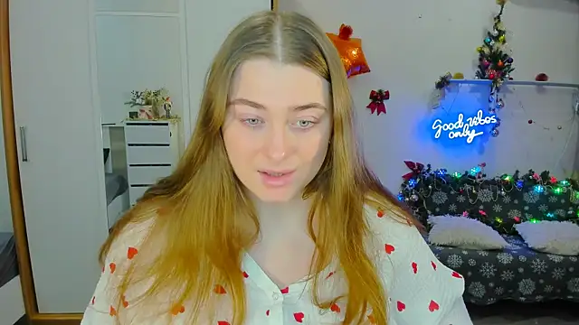 Snapshot of Demure_Smile chatting on December 2, 2:42 am Demure Smile online show from December 2, 2:42 am