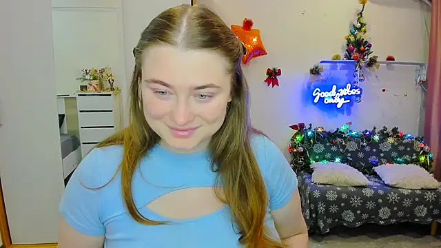 Snapshot of Demure_Smile chatting on December 3, 3:09 am Demure Smile online show from December 3, 3:09 am