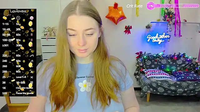 Snapshot of Demure_Smile chatting on December 22, 8:27 am Demure Smile online show from December 22, 8:27 am