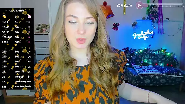 Snapshot of Demure_Smile chatting on January 20, 4:43 am Demure Smile online show from January 20, 4:43 am