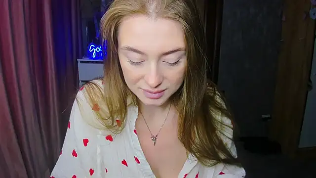 Snapshot of Demure_Smile chatting on September 13, 4:12 am Demure Smile online show from September 13, 4:12 am