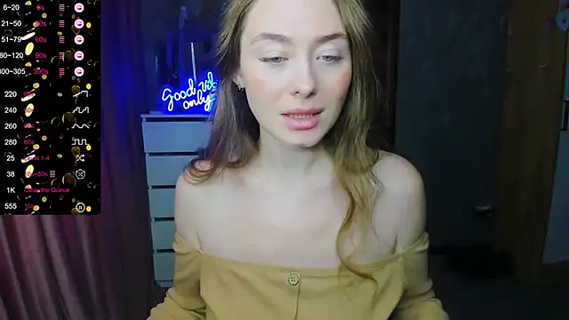 Snapshot of Demure_Smile chatting on September 15, 4:56 am Demure Smile online show from September 15, 4:56 am