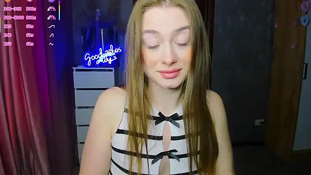 Snapshot of Demure_Smile chatting on September 26, 8:07 am Demure Smile online show from September 26, 8:07 am