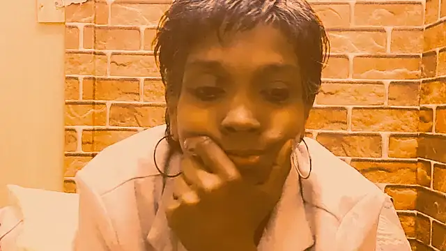 Snapshot of Fuckable_Nasty_MILF chatting on June 10, 5:07 am Fuckable Nasty MILF online show from June 10, 5:07 am