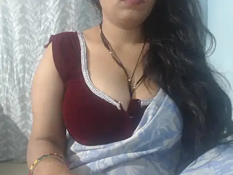 Snapshot of cute-priy chatting on February 13, 8:59 am cute-priy online show from February 13, 8:59 am