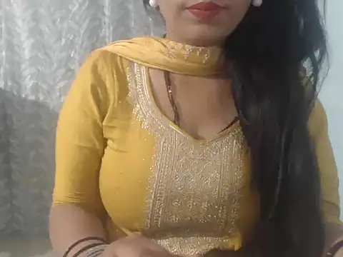 Snapshot of cute-priy chatting on February 27, 5:24 am cute-priy online show from February 27, 5:24 am
