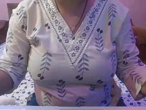 cute-priy online show from June 10, 4:34 am