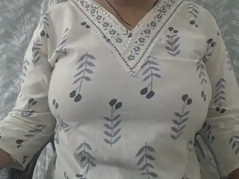 cute-priy online show from June 13, 5:16 am