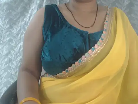 cute-priy online show from July 4, 4:29 am