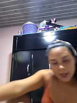 sexy-latin10 online show from February 28, 10:17 pm