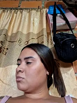 sexy-latin10 online show from February 1, 7:56 pm