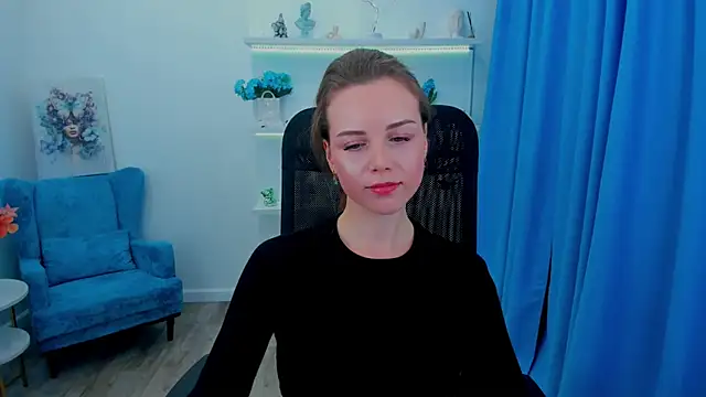 Snapshot of MileyWings chatting on November 17, 11:27 am MileyWings online show from November 17, 11:27 am