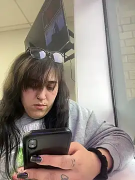 ThicBunz online show from March 17, 7:15 pm