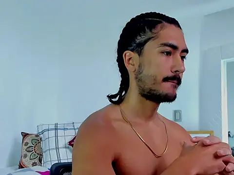 Snapshot of david__johnson372 chatting on October 22, 12:16 pm david johnson372 online show from October 22, 12:16 pm