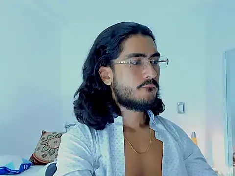 Snapshot of david__johnson372 chatting on December 14, 11:20 pm david johnson372 online show from December 14, 11:20 pm