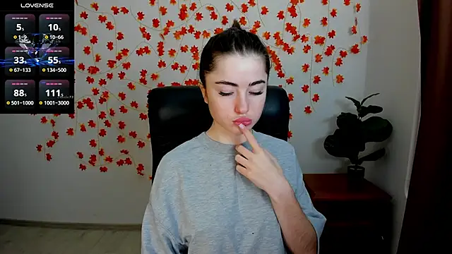 Luxuryalma online show from February 6, 7:23 am