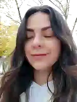 Snapshot of Alicia_Hot1 chatting on December 2, 9:35 am Alicia Hot1 online show from December 2, 9:35 am