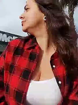 Snapshot of Alicia_Hot1 chatting on January 4, 1:21 pm Alicia Hot1 online show from January 4, 1:21 pm