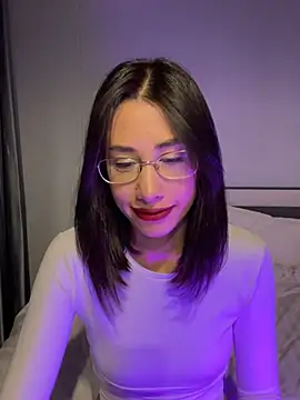 Snapshot of Sophiehii chatting on December 28, 1:17 pm Sophiehii online show from December 28, 1:17 pm