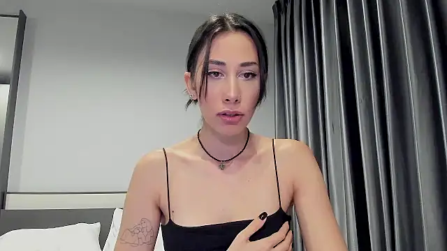 Snapshot of Sophiehii chatting on January 9, 12:41 pm Sophiehii online show from January 9, 12:41 pm