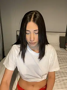 Snapshot of Sophiehii chatting on February 17, 11:44 am Sophiehii online show from February 17, 11:44 am