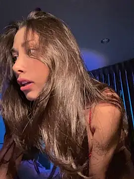 Sophiehii online show from May 11, 12:11 pm