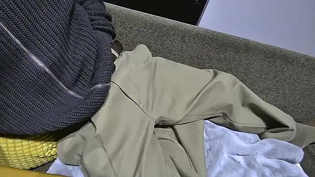 Snapshot of atom0407 chatting on December 14, 4:52 pm atom0407 online show from December 14, 4:52 pm