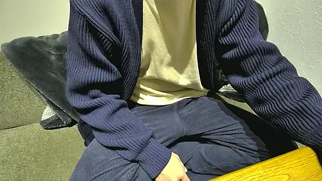 Snapshot of atom0407 chatting on December 21, 4:25 pm atom0407 online show from December 21, 4:25 pm