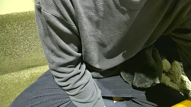 Snapshot of atom0407 chatting on December 29, 4:19 pm atom0407 online show from December 29, 4:19 pm